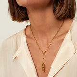 Collar Cadena Fina Grillete Banderín